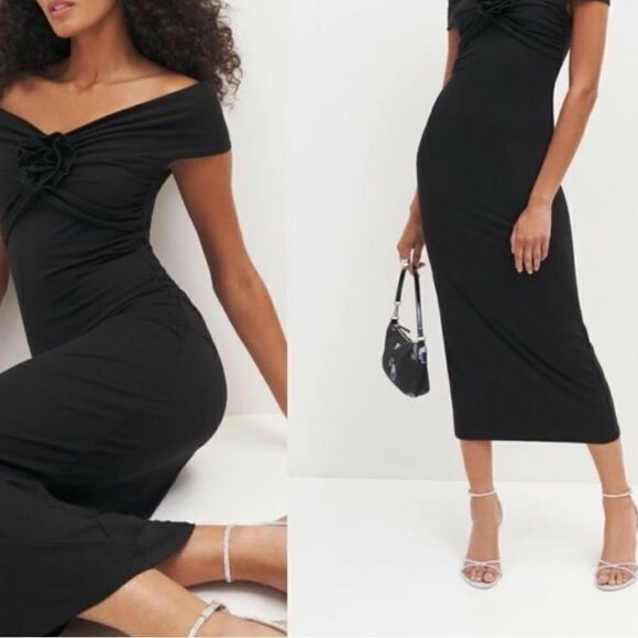 Reformation Fiorello Rosette Off The Shoulder Maxi Dress Medium NEW - Picture 1 of 10